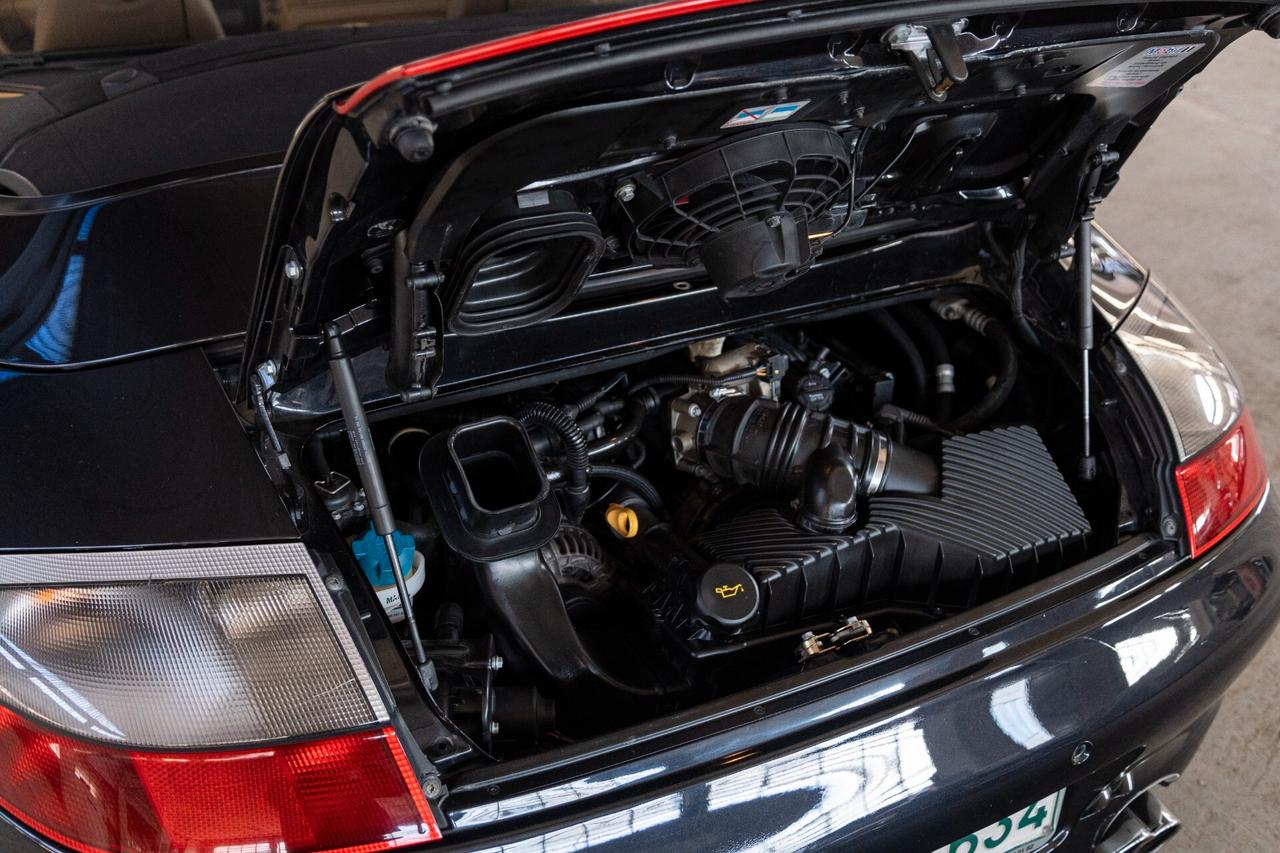 Porsche 911 Carrera 4S cat Cabriolet