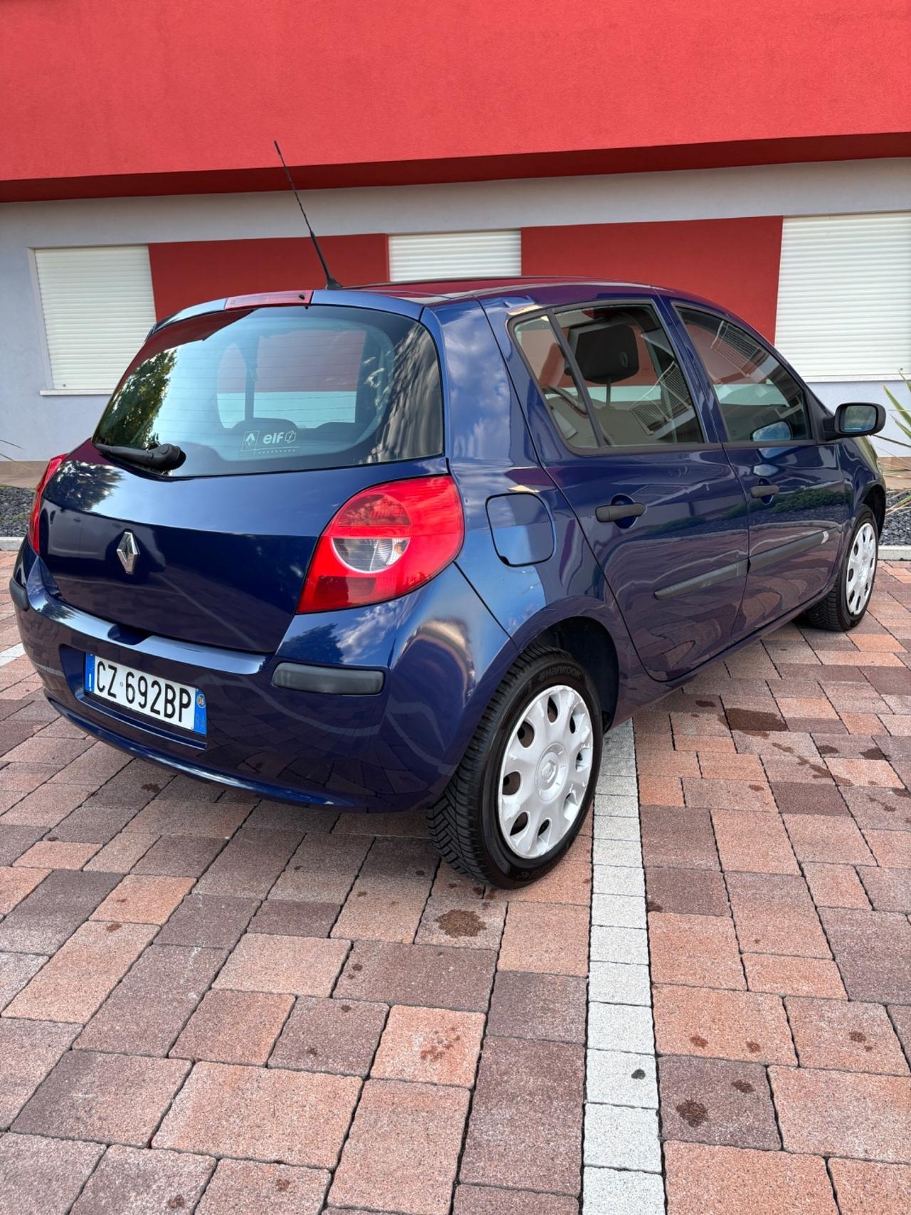 Renault Clio 1.2 benzina – Perfetta per neopatentati!