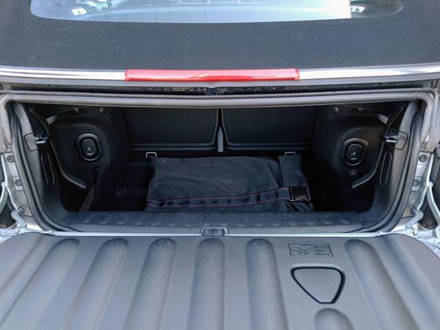 MINI Mini 1.5 Cooper Essential Cabrio