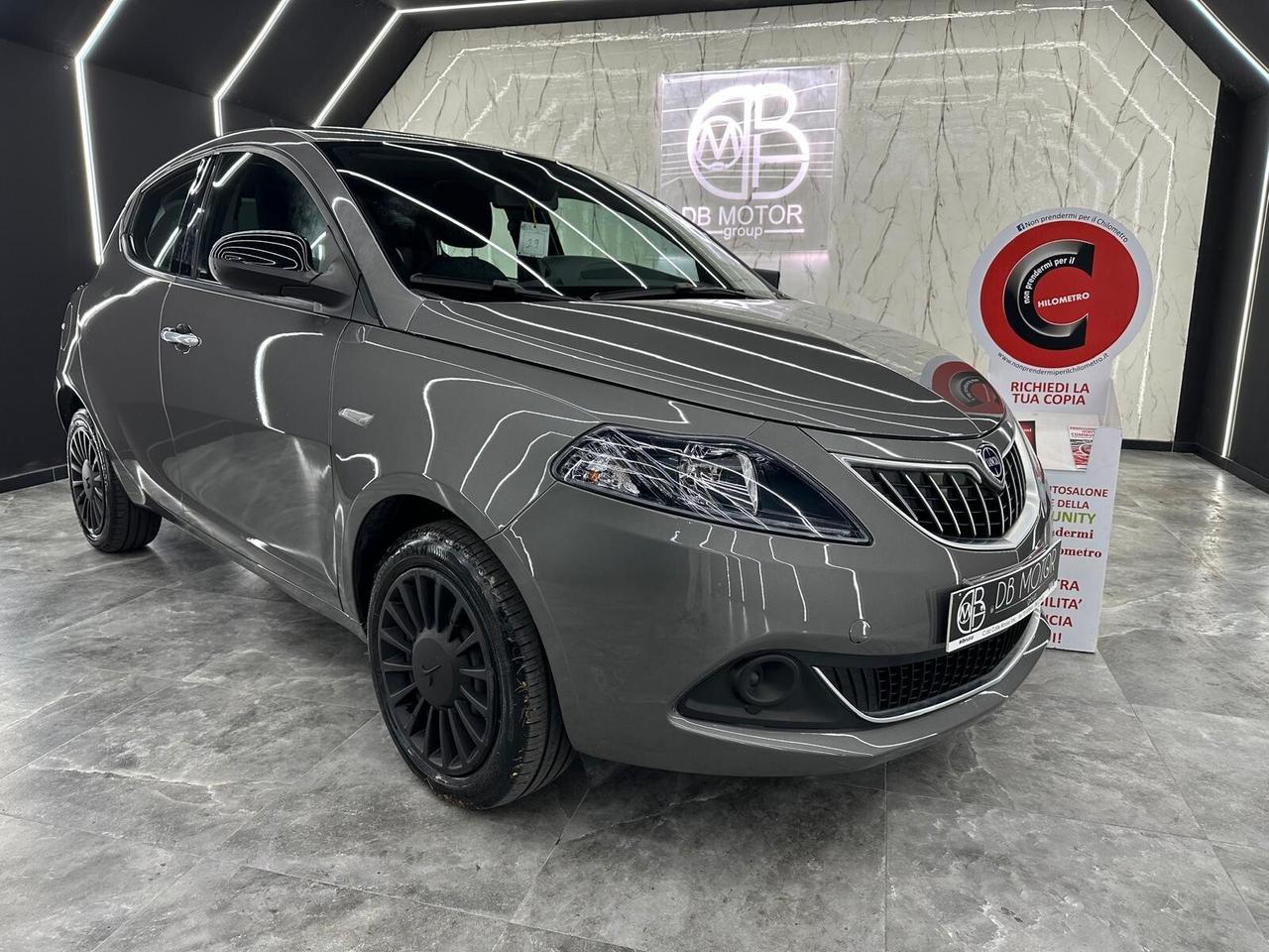 Lancia Ypsilon 1.0 FireFly 5 porte S&S Hybrid UnYca