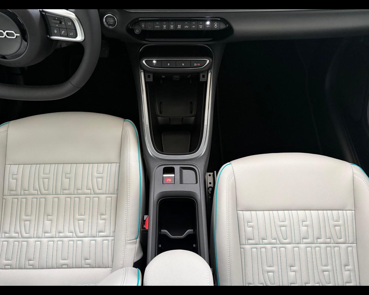 FIAT 600 - 600 1.2 HYBRID LA PRIMA 145CV AUTO