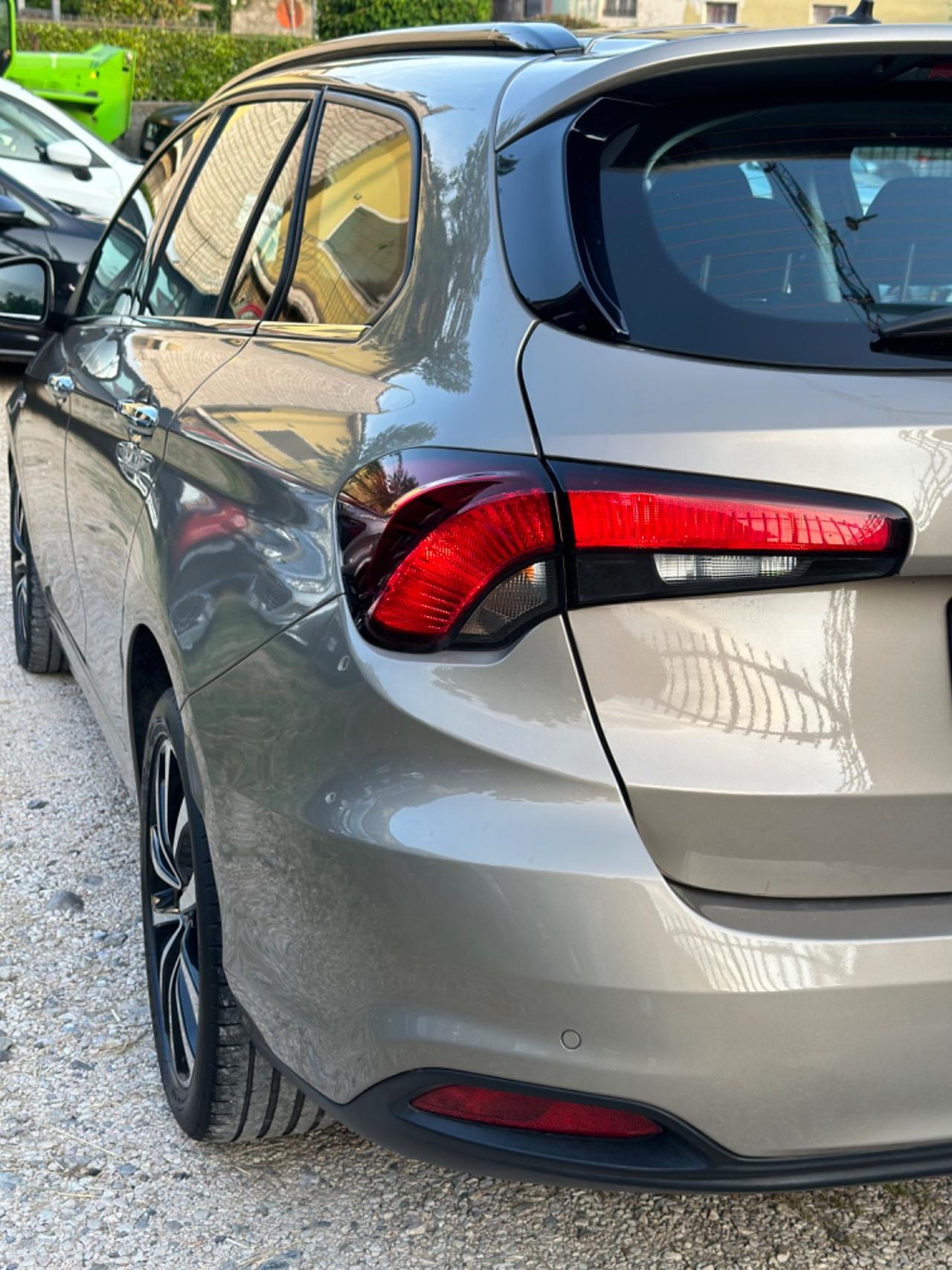 Fiat TIPO S&S SW LOUNGE FULLOPT KMCERT UNICOPR