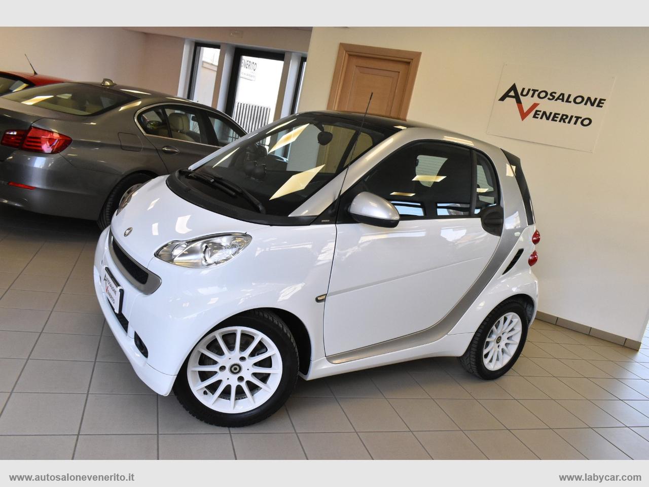 SMART fortwo 52 kW MHD coupé White Tailor Made