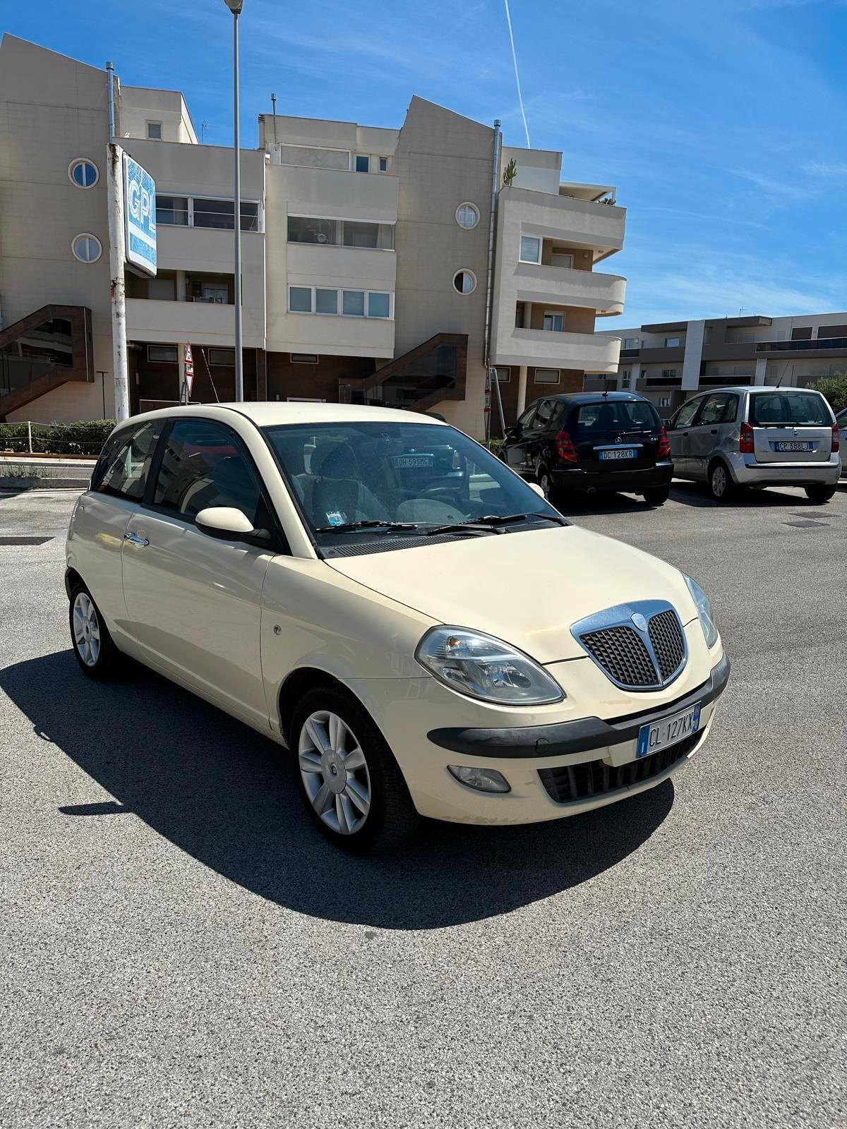 Lancia Ypsilon 1.3 Multijet 16V Platino