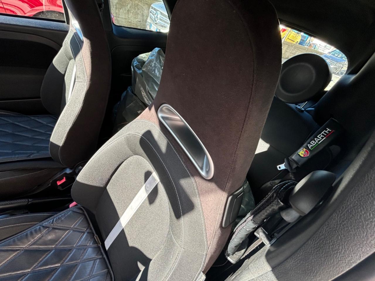 Abarth 500 C 1.4 Turbo T-Jet MTA