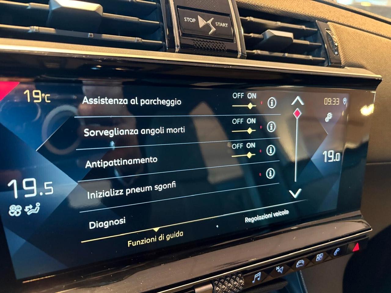 Ds DS 7 Crossback GRAND CHIC BlueHDi 180 aut. SPOTICAR