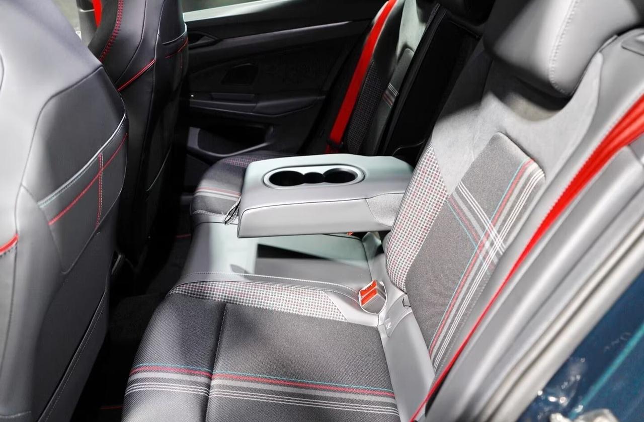 Volkswagen Golf GTI 2.0 TSI DSG Edition 50 CLUBSPORT/ TETTO/ HEAD-UP/ HARMAN & KARDON/ 360°