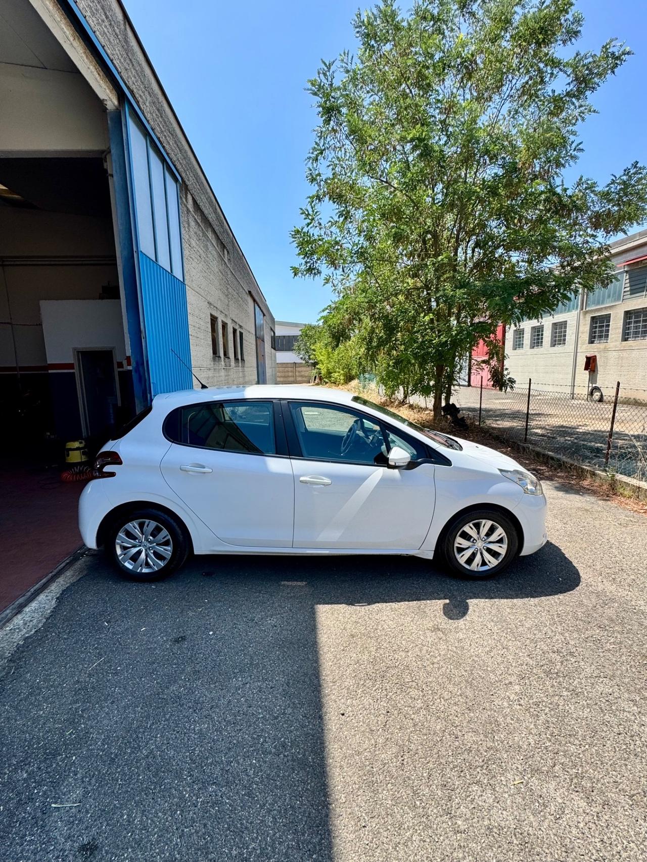 Peugeot 208 1.4 HDi 68 CV 5 porte Active
