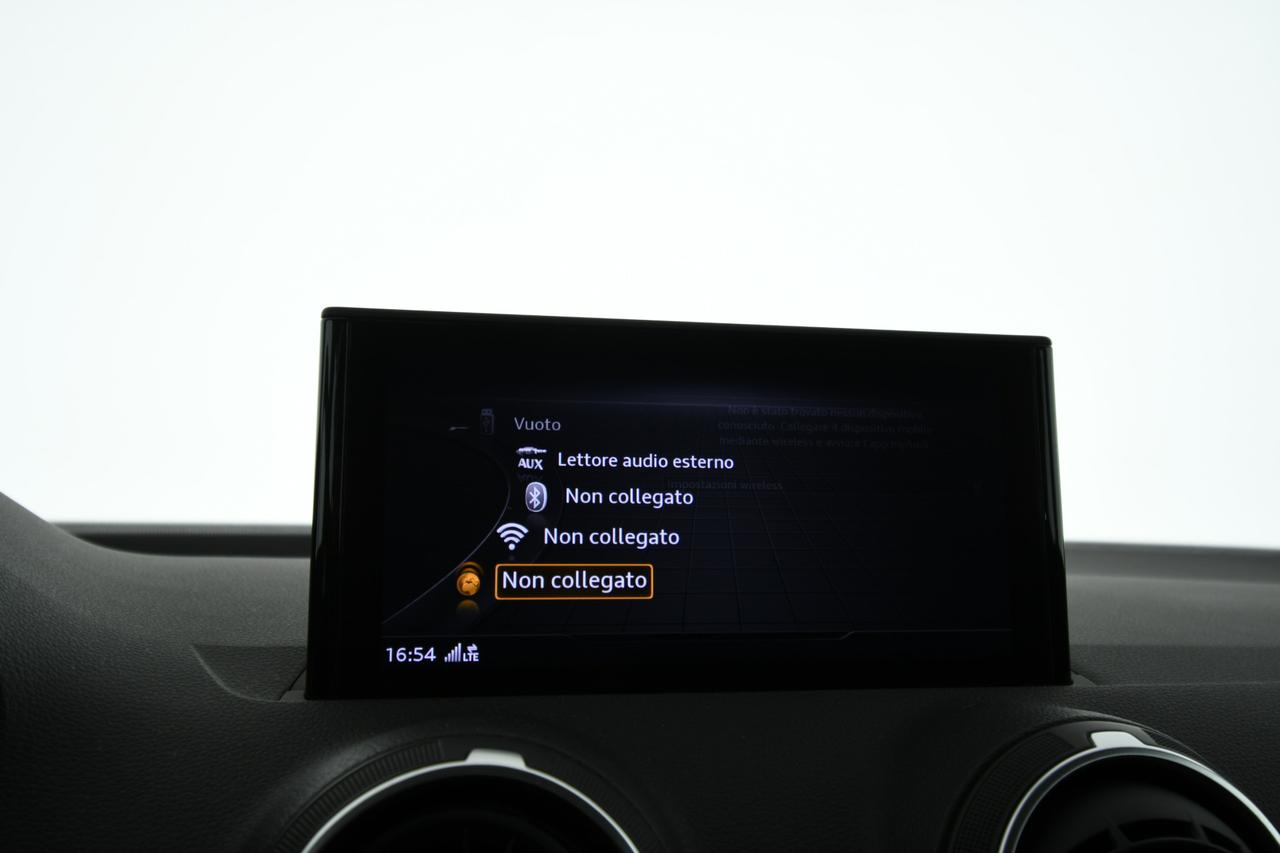 AUDI Q2 30 2.0 tdi Business s-tronic NEOPATENTATI+CAMERA+ACC