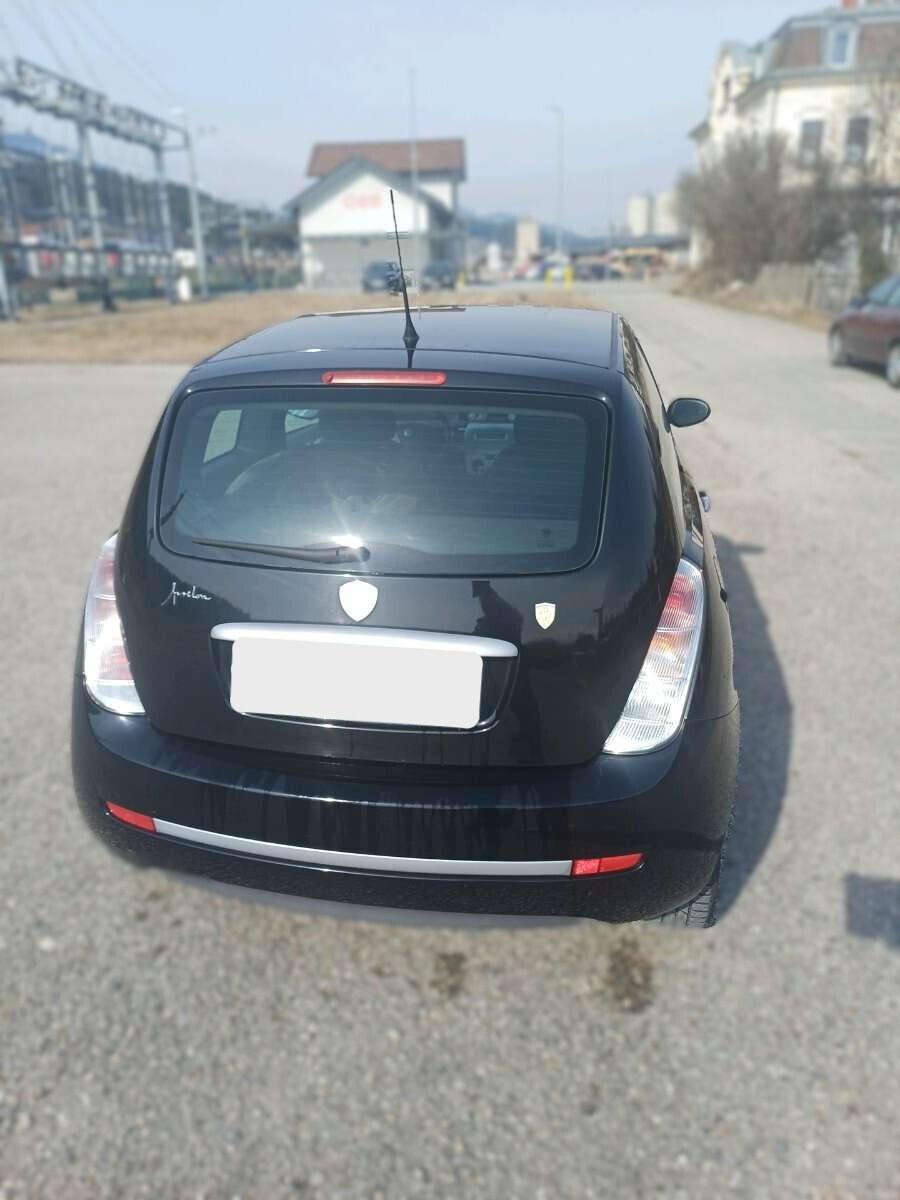 Lancia Ypsilon
