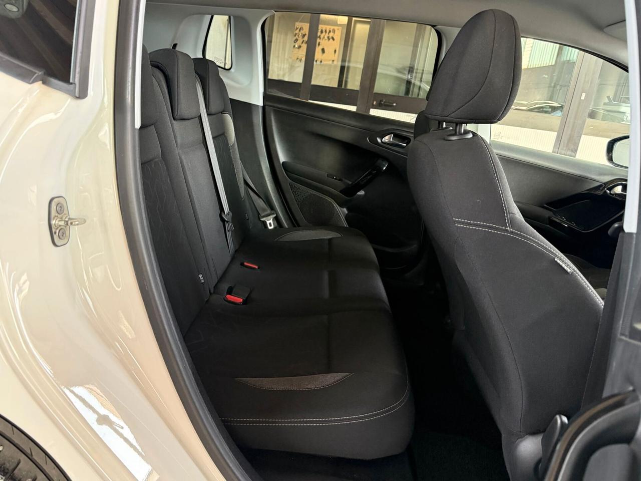 Peugeot 2008 PureTech 82 S&S Allure