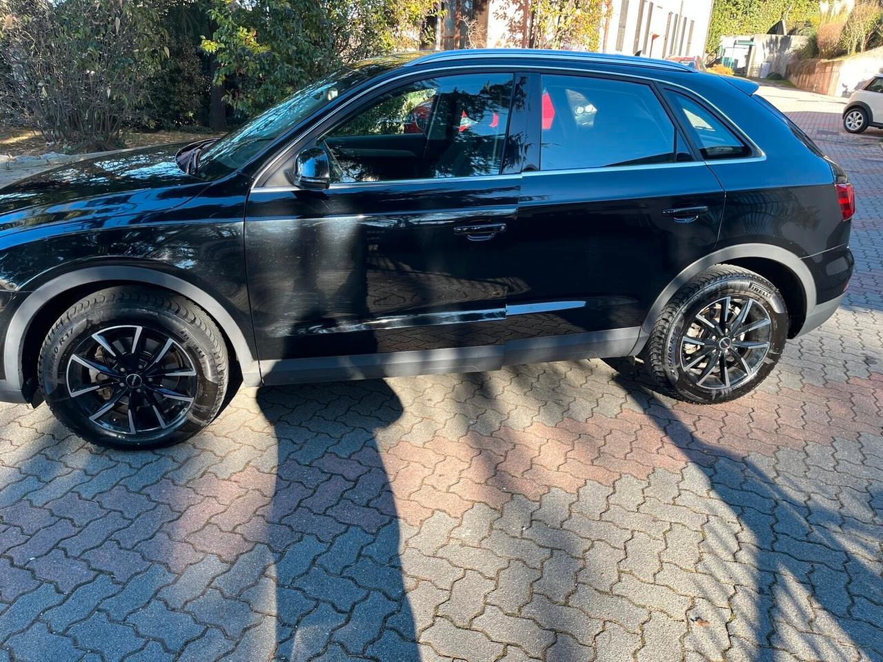 Audi Q3 2.0 TDI quattro Advanced S TRONIC - TETTO