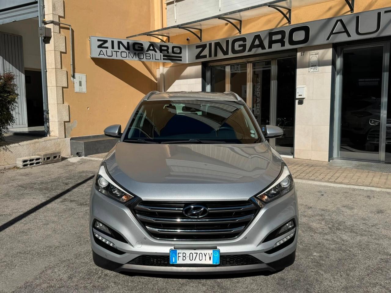 HYUNDAI TUCSON 1.7 CRDI 115 CV. 2WD NAVI+CERCHI+RETROCAMERA