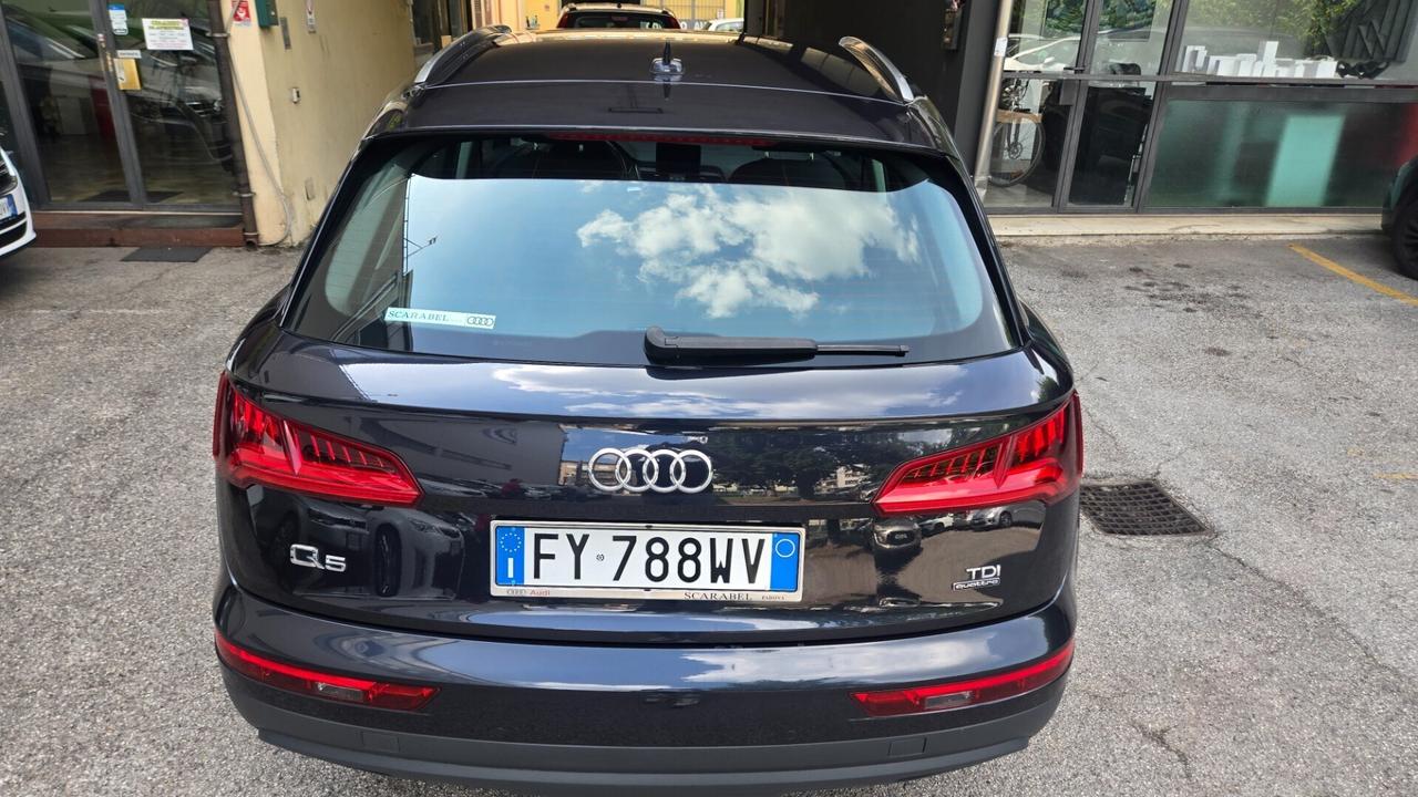 Audi Q5 35 TDI quattro S tronic Business