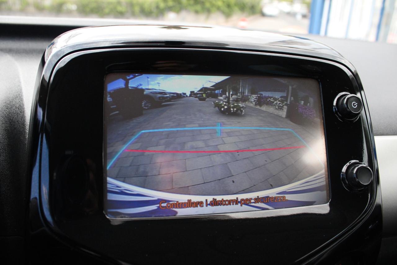 Citroen C1 PureTech 82 5p. Shine