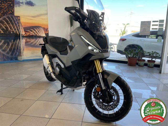 HONDA X-ADV 750 GRIGIO OPACO *2.377 Km