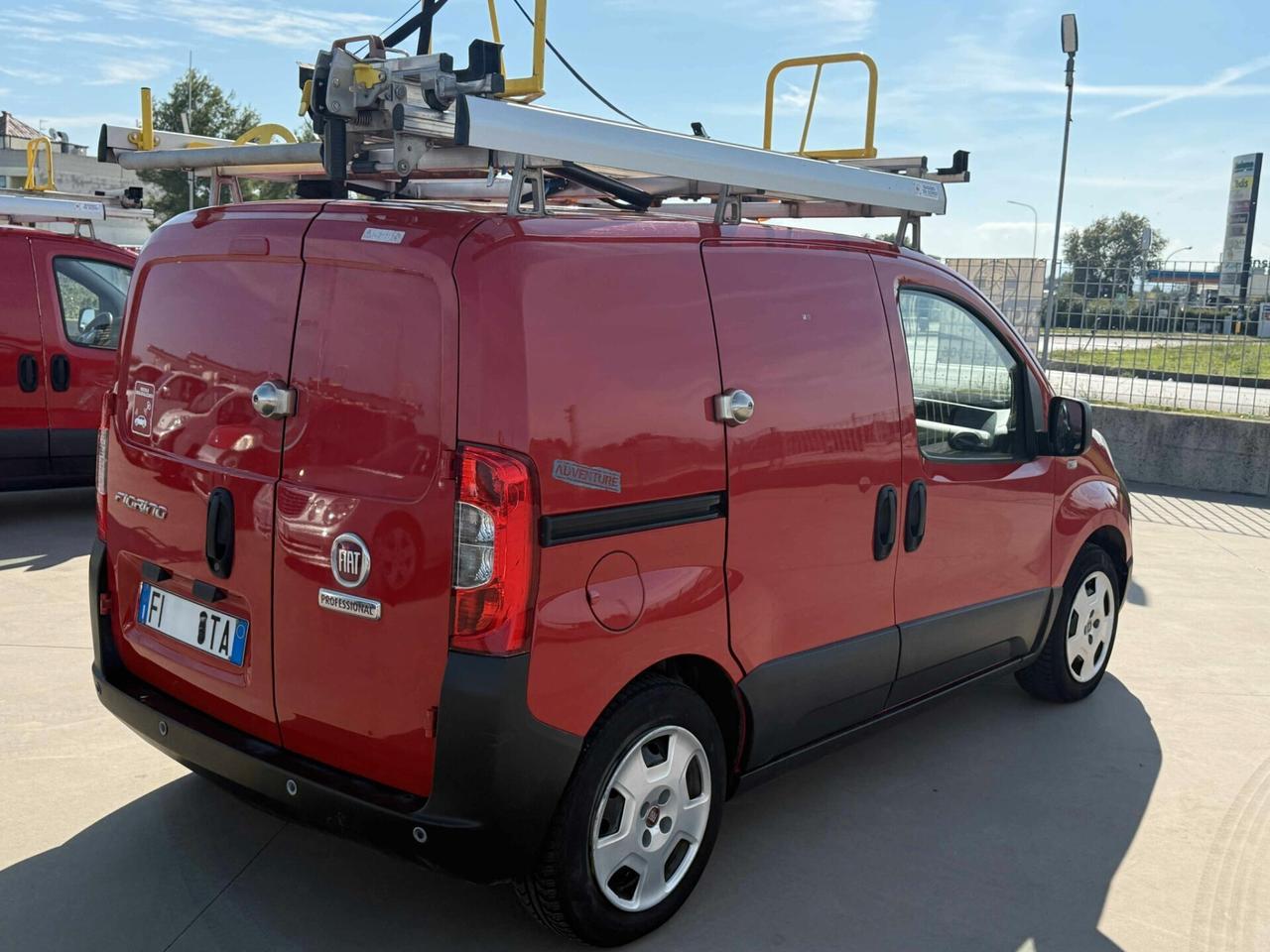 Fiat Fiorino 1.3 MJT 95CV Cargo Adventure EX TIM 2017