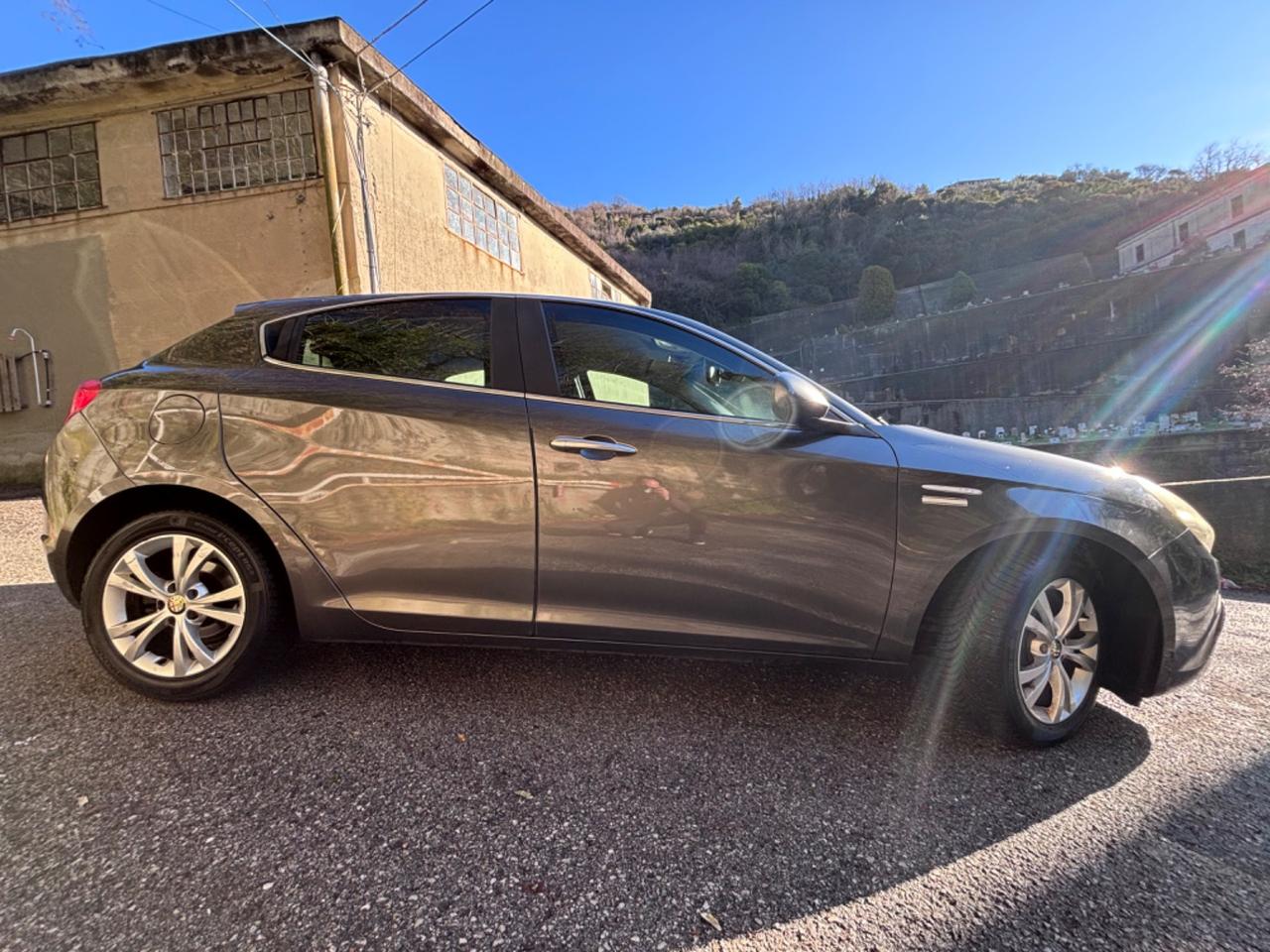 Alfa Romeo Giulietta 1.6 JTDm-2 105 CV Distinctive