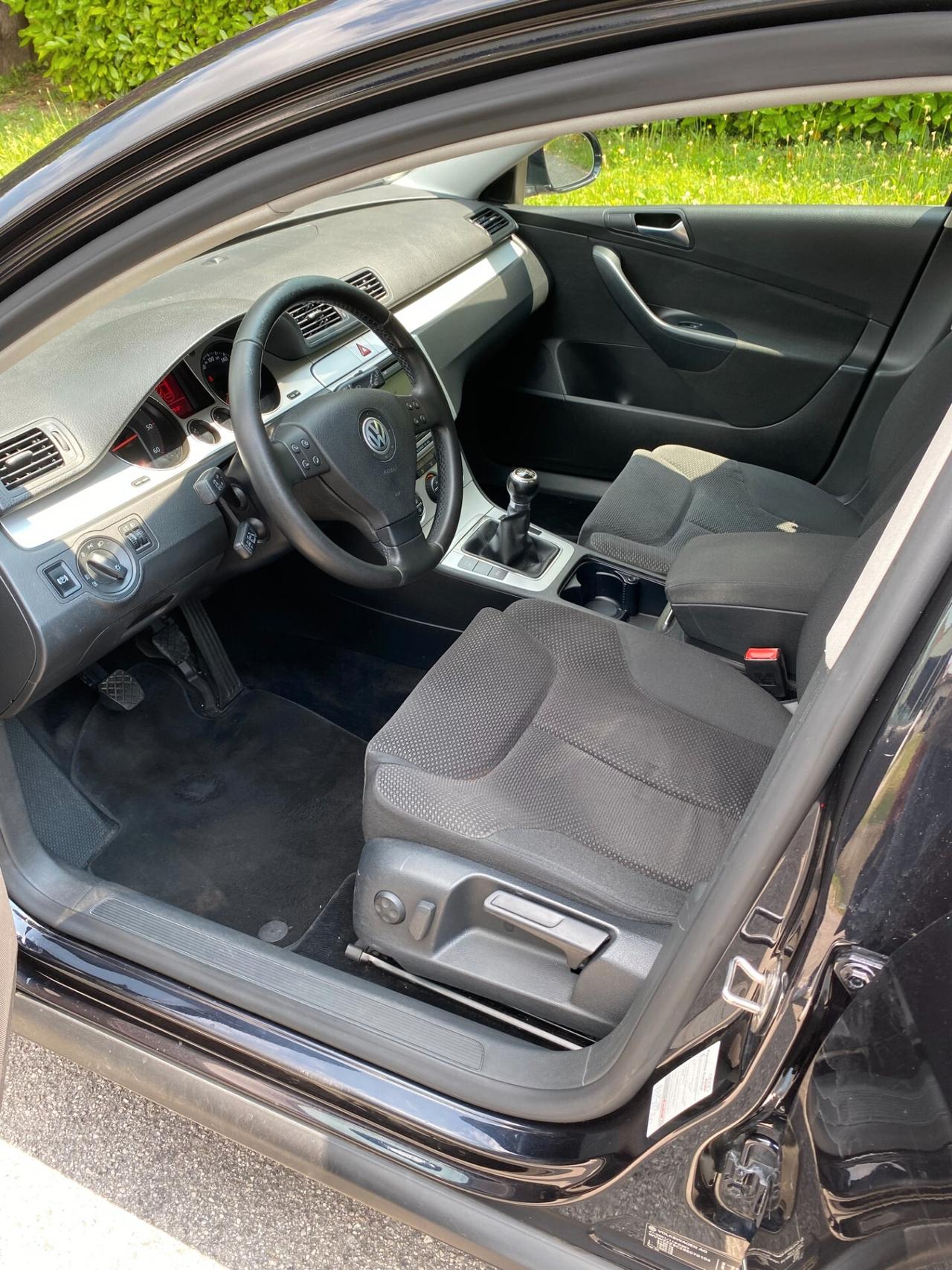 Volkswagen Passat 2.0 TDI DPF Var. Comfortline
