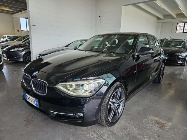 BMW 118 Serie 1 F/20-21 2011 118d 5p Sport