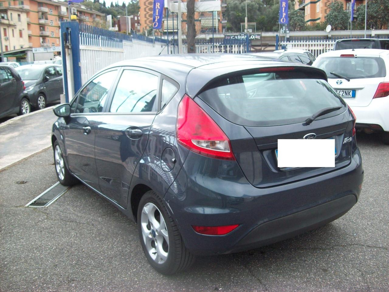 Ford Fiesta 1.4 5 porte Bz.- GPL Titanium