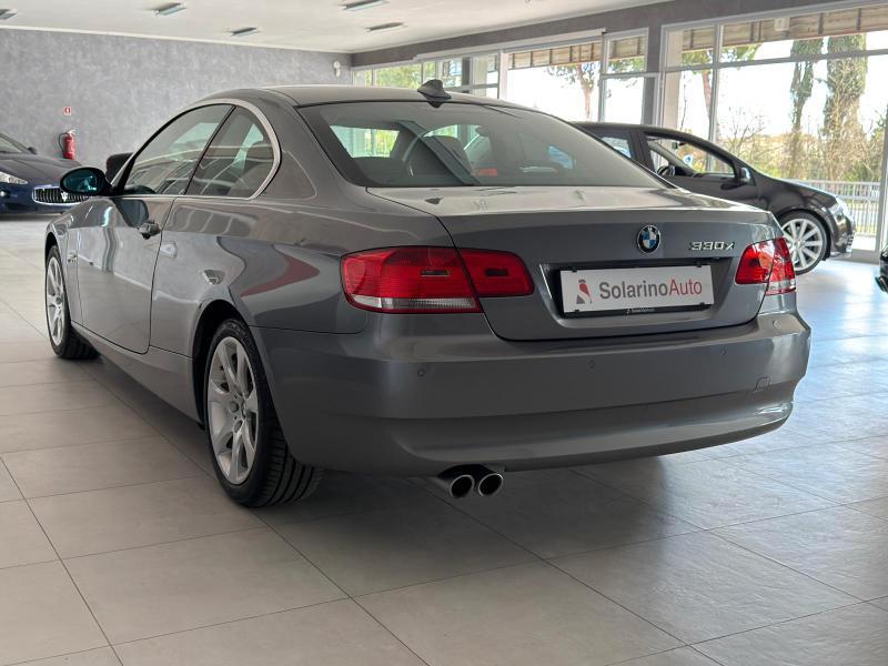 BMW 330 xi Coupe Attiva