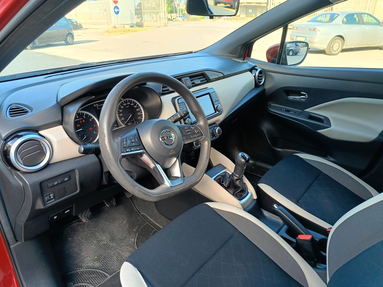 Nissan Micra 1.0L 12V 5 porte Visia+