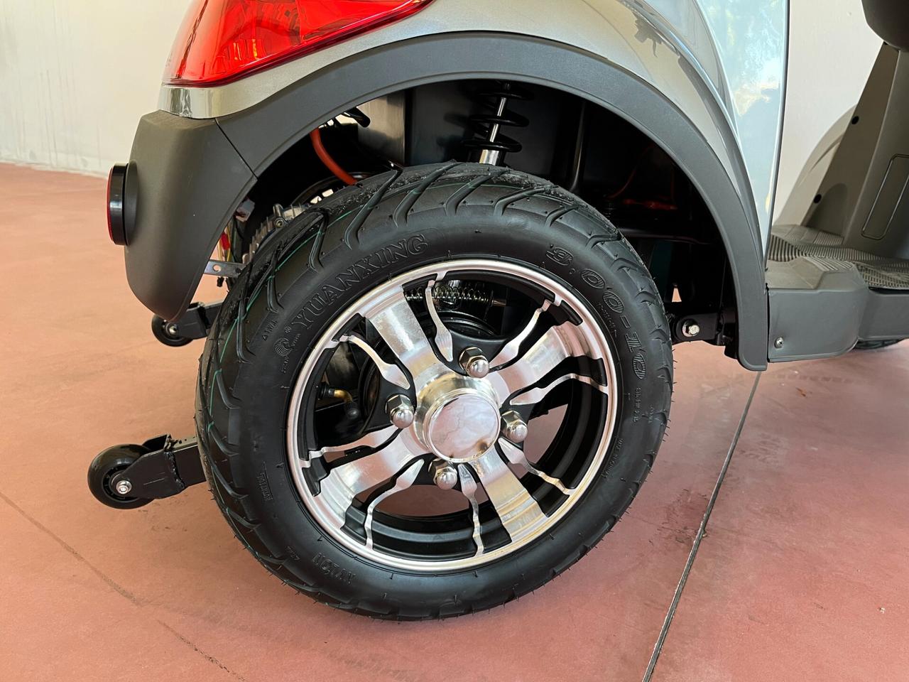 Altro Altro scooter