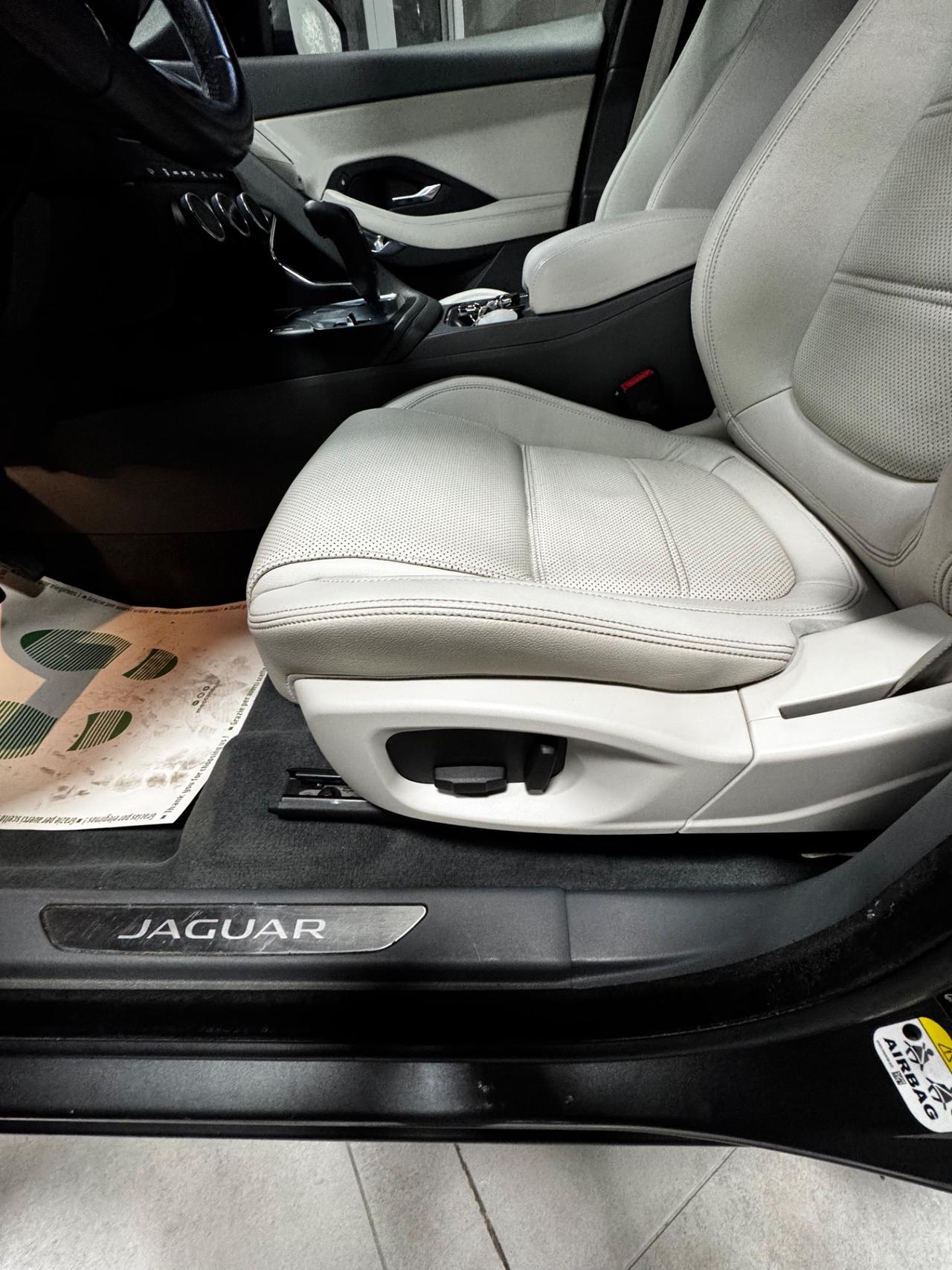 JAGUAR E-PACE 4WD R-DYNAMIC SPORT