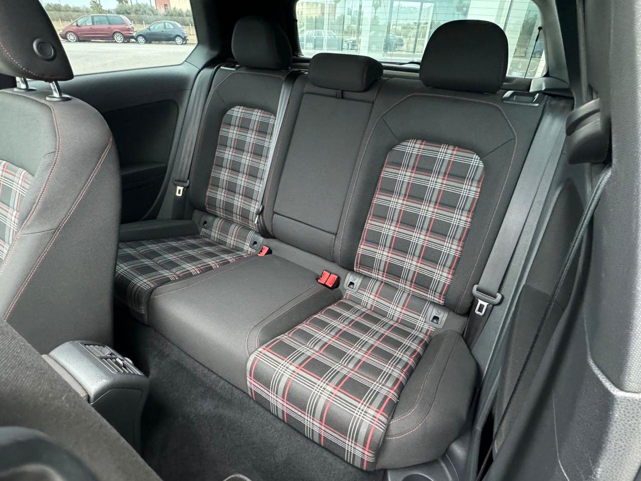 Volkswagen Golf GTI Golf GTI Performance 2.0 TSI 3p. BlueMotion Technology