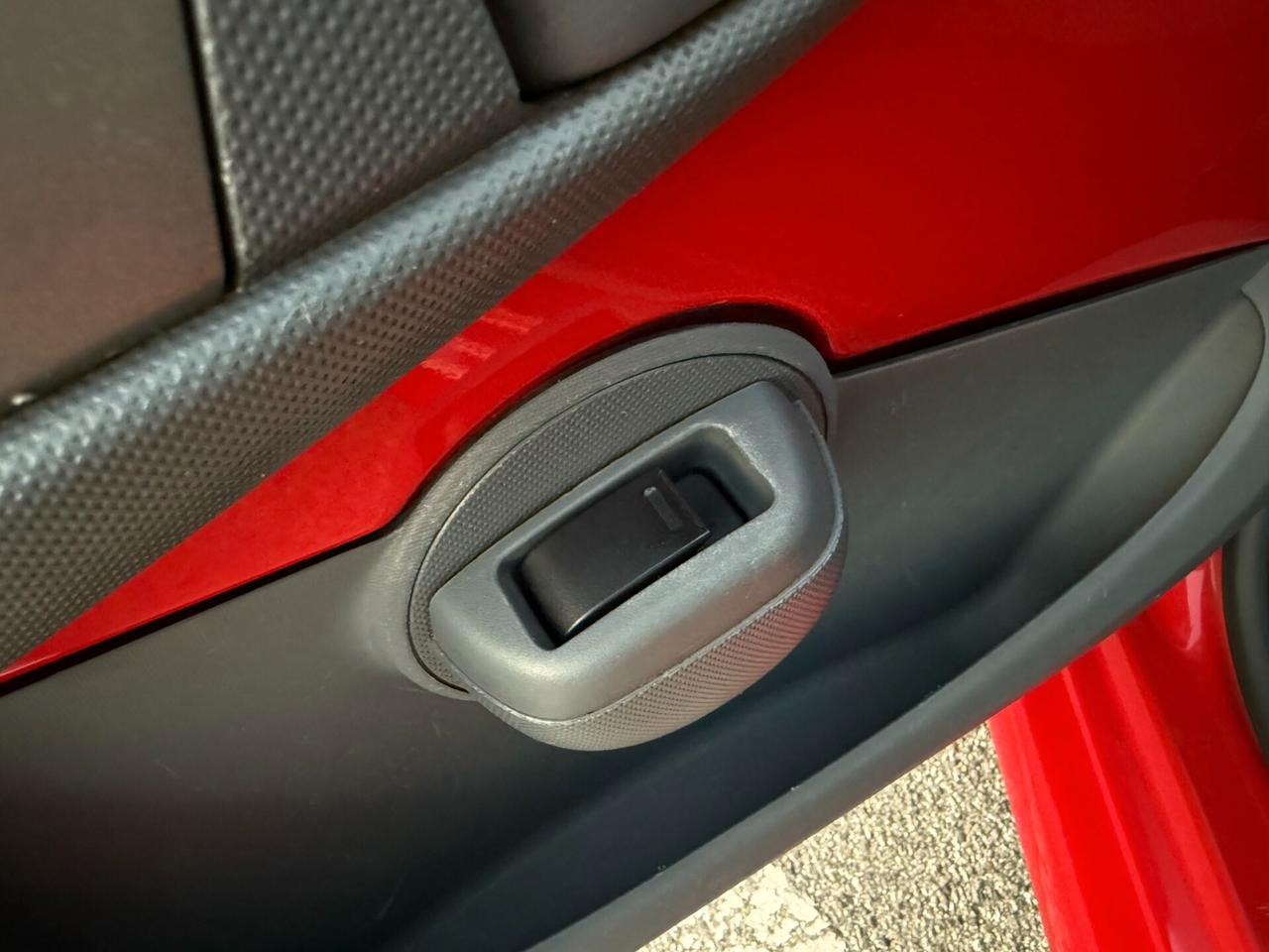 Toyota Aygo /1.0 68CV/NEOPATENTATI/5 POSTI/CLIMA