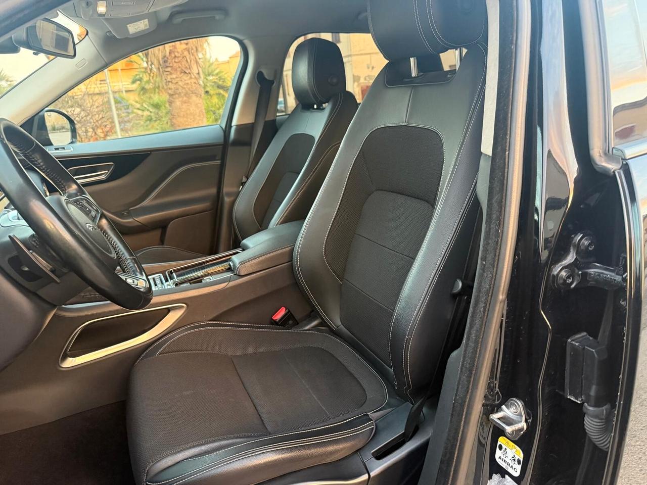 Jaguar F-Pace 2.0 D 180 CV AWD R-Sport