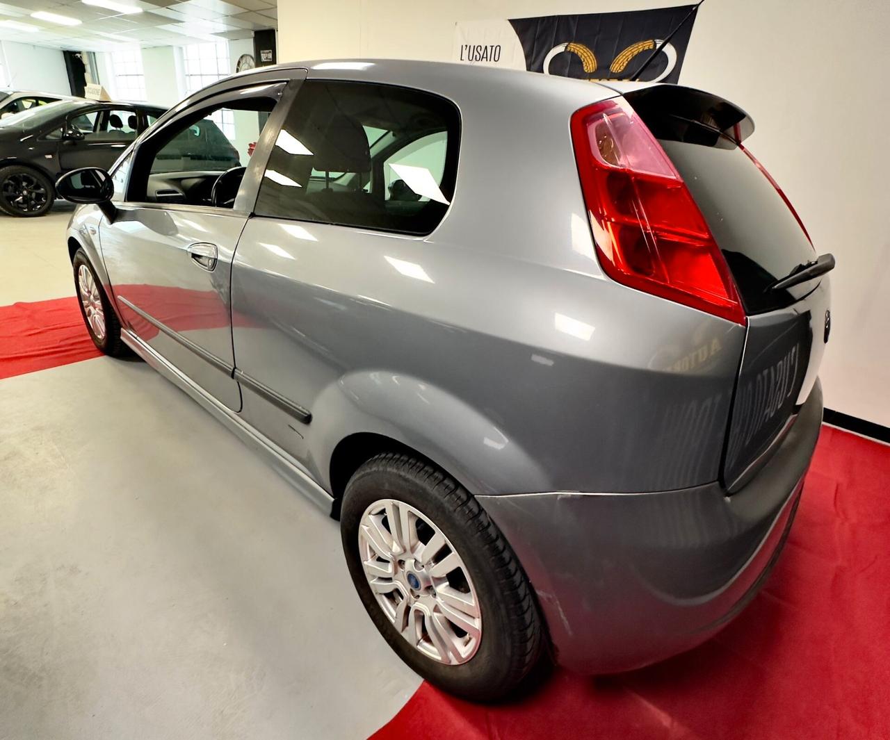 Fiat Grande Punto 1.4 benzina 16V 3 porte Sport