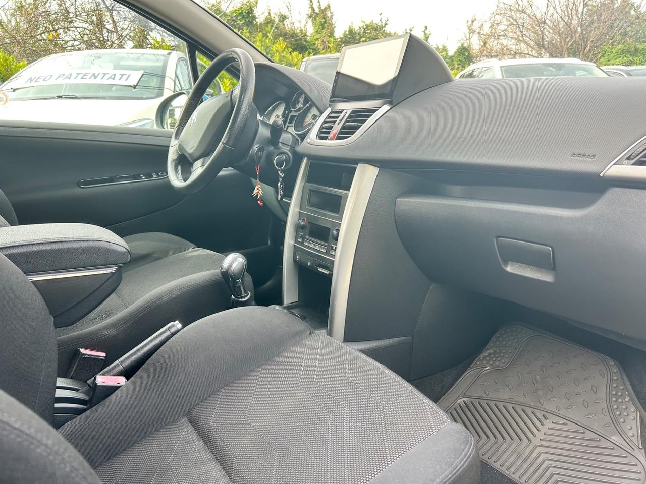 Peugeot 207 1.4 HDi 70CV 5p.