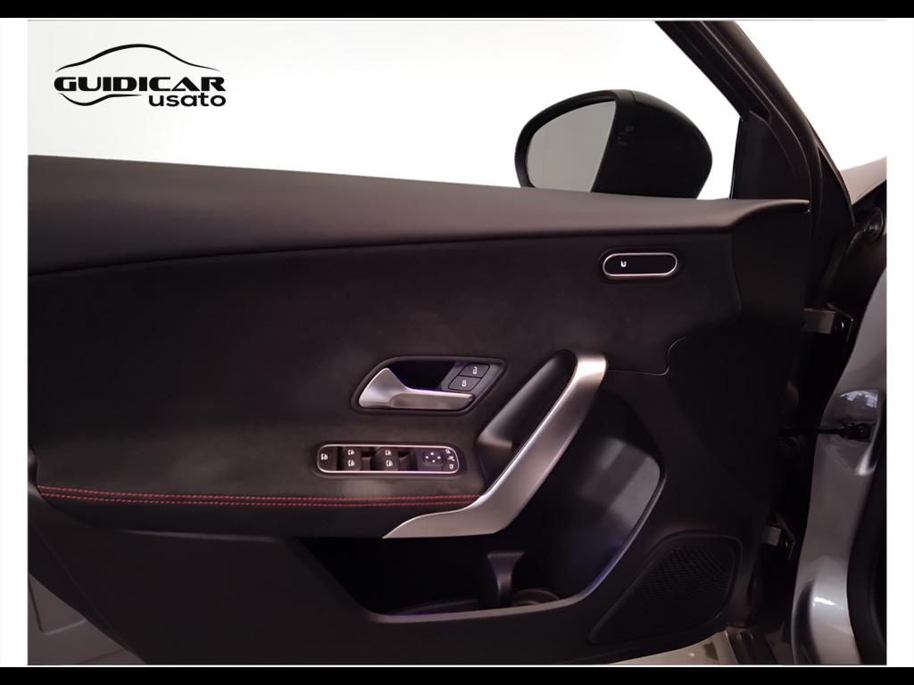 Mercedes-Benz Classe A - W177 2018 - A 220 d Premium 4matic auto