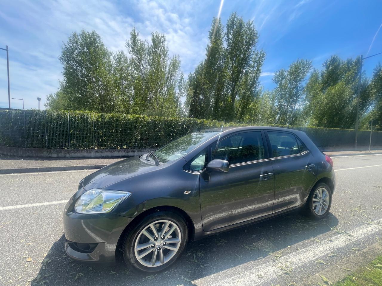 Toyota Auris 2.0 D-4D 5 porte Sol