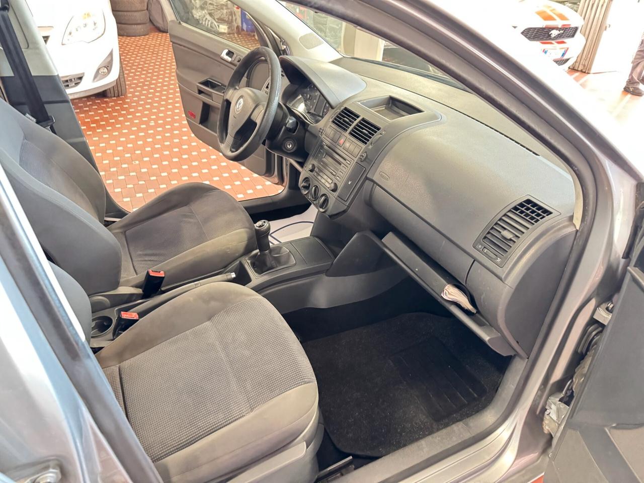 Volkswagen Polo 1.2/64CV 12V 5p. Comfortline - NEOPATENTATI