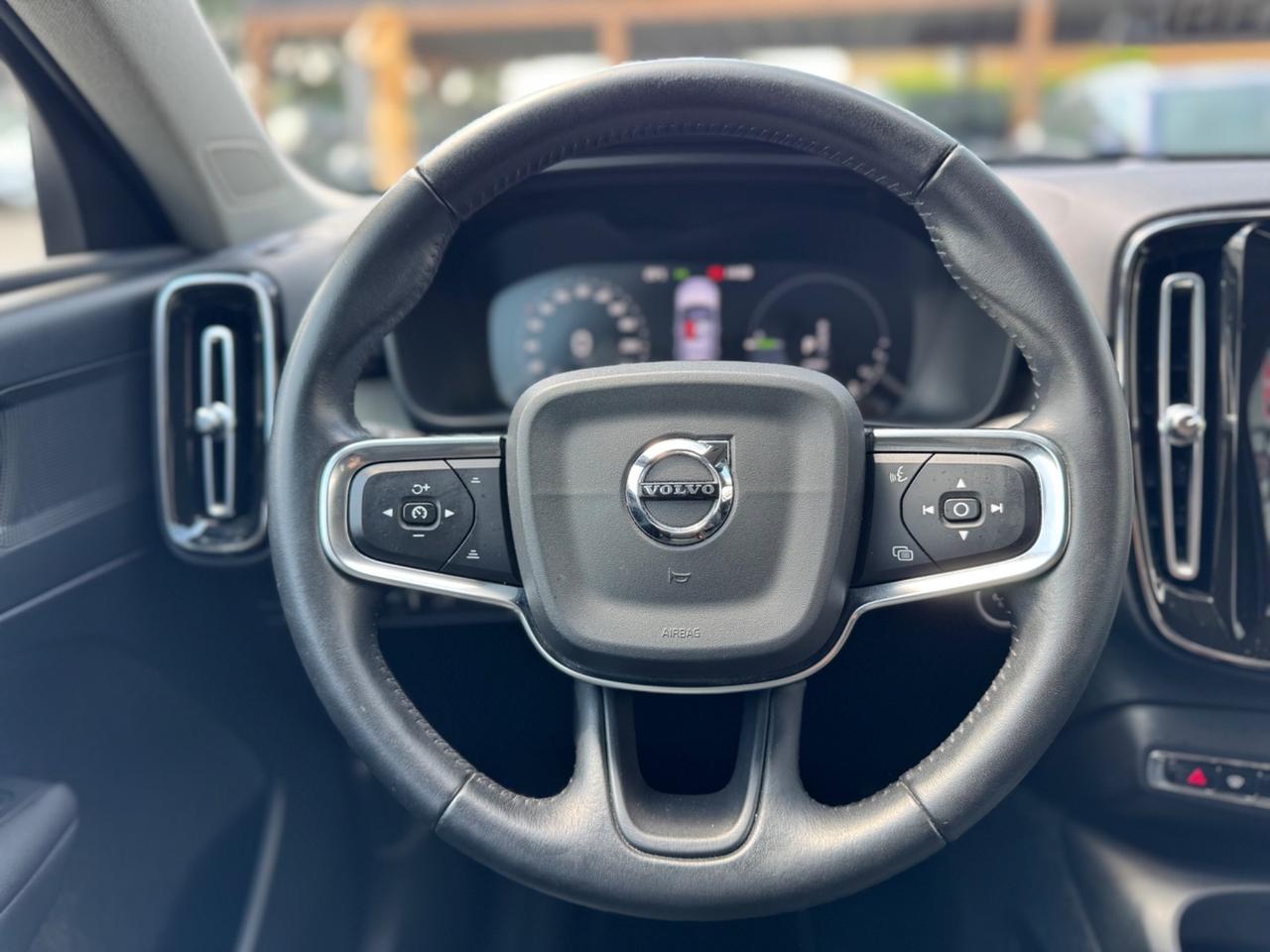 Volvo XC40 T5 Recharge Plug-in Hybrid R-design
