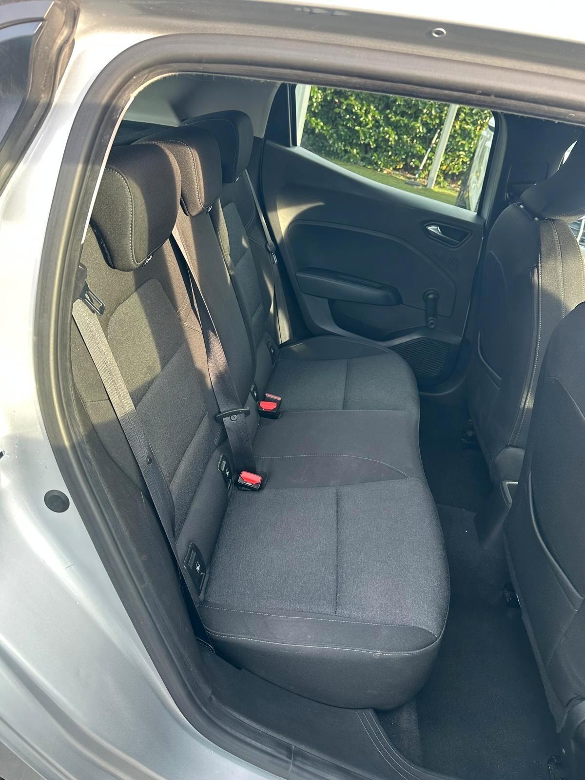 Renault Clio 1.0TCe 90CV 2022 GRIGIO ALLUMINIO - FARI PURE VISION-SENSORI- NAVIG