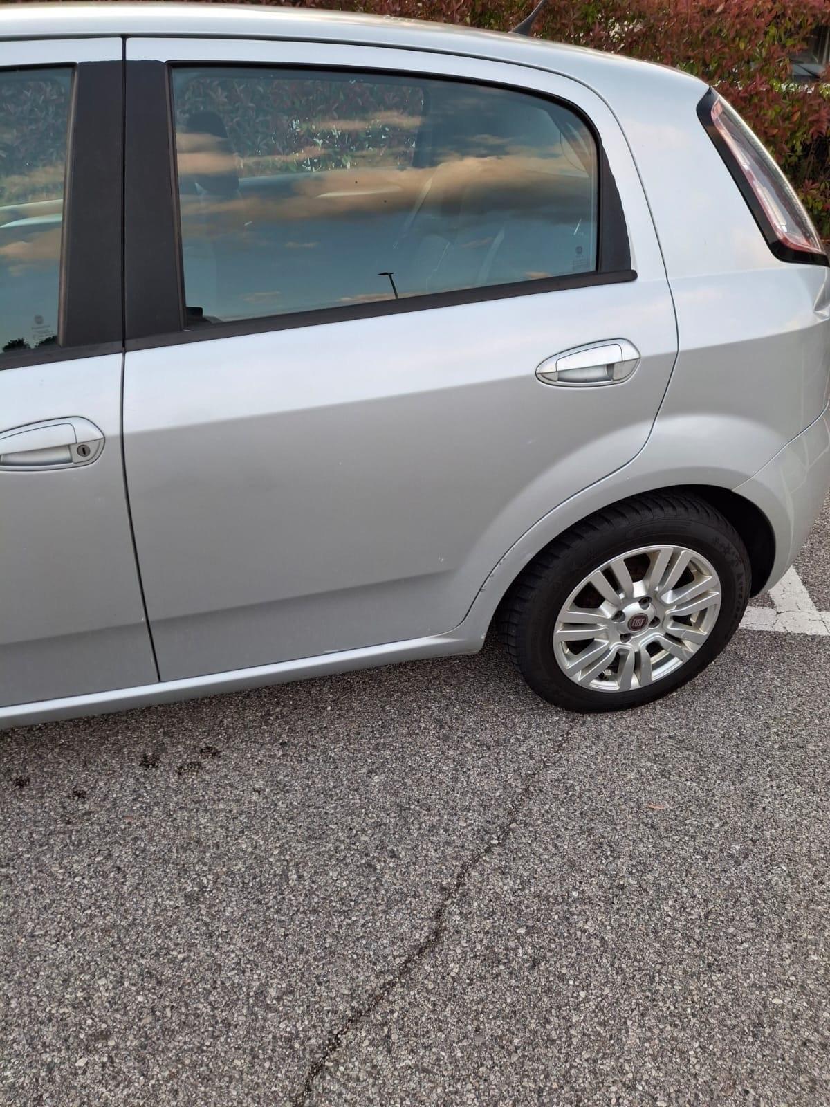 Fiat Punto 1.3 MJT II 75 CV 5 porte Lounge NEOPATENTATI