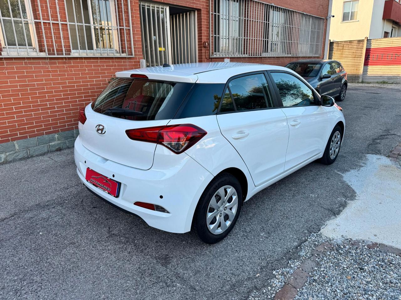 Hyundai i20 1.2 75cv 5p Classic