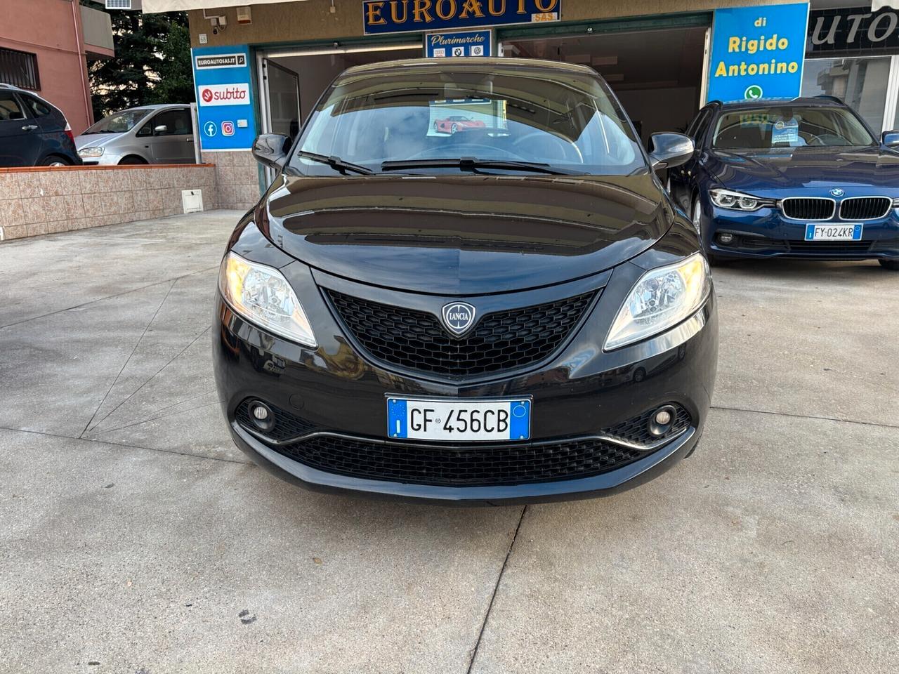 Lancia Ypsilon 1.0 5 porte Gold-2021