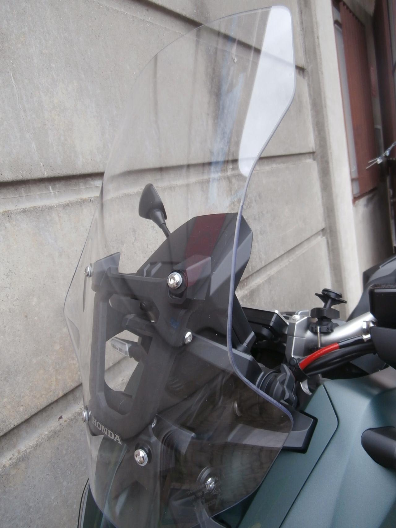 Honda X-ADV 750 (2018 - 20) 2020 passaggio incluso.