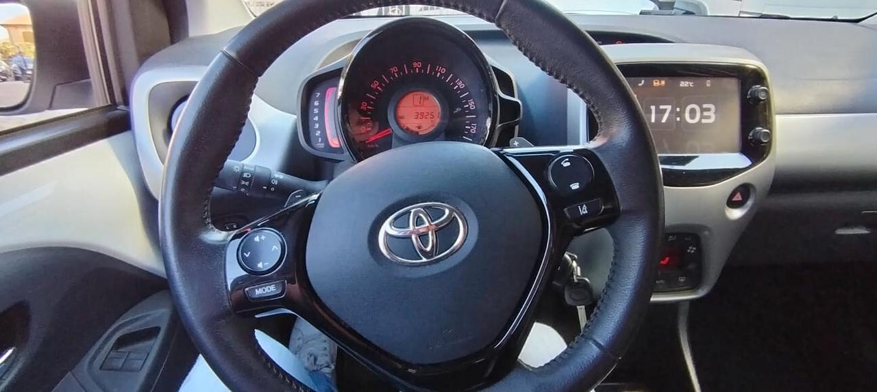 Toyota Aygo 1.0 VVT-i 69 CV 5 porte x-play TSS MMT