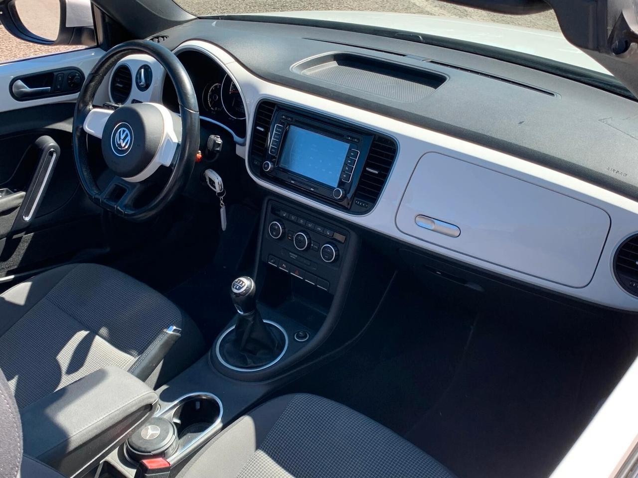 Volkswagen Maggiolino Cabrio 1.6 TDI Design