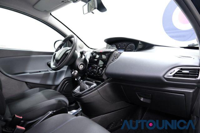 LANCIA Ypsilon 1.2 69 CV 5 PORTE SILVER NEOPATENTATI