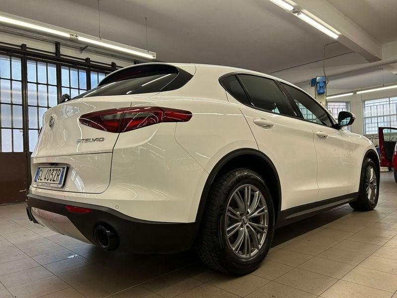 Alfa Romeo Stelvio 2.2 Turbodiesel 160 CV AT8 RWD Super