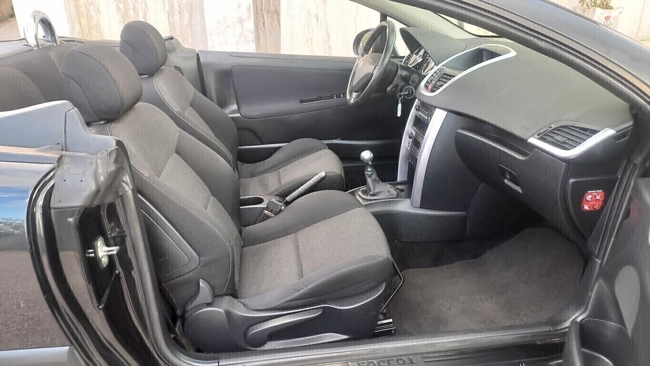 Peugeot 207 1.6 VTi 120CV CC aut. Féline
