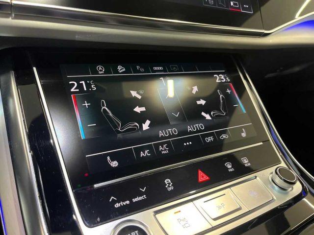 AUDI Q8 45 TDI quattro tiptronic Sport