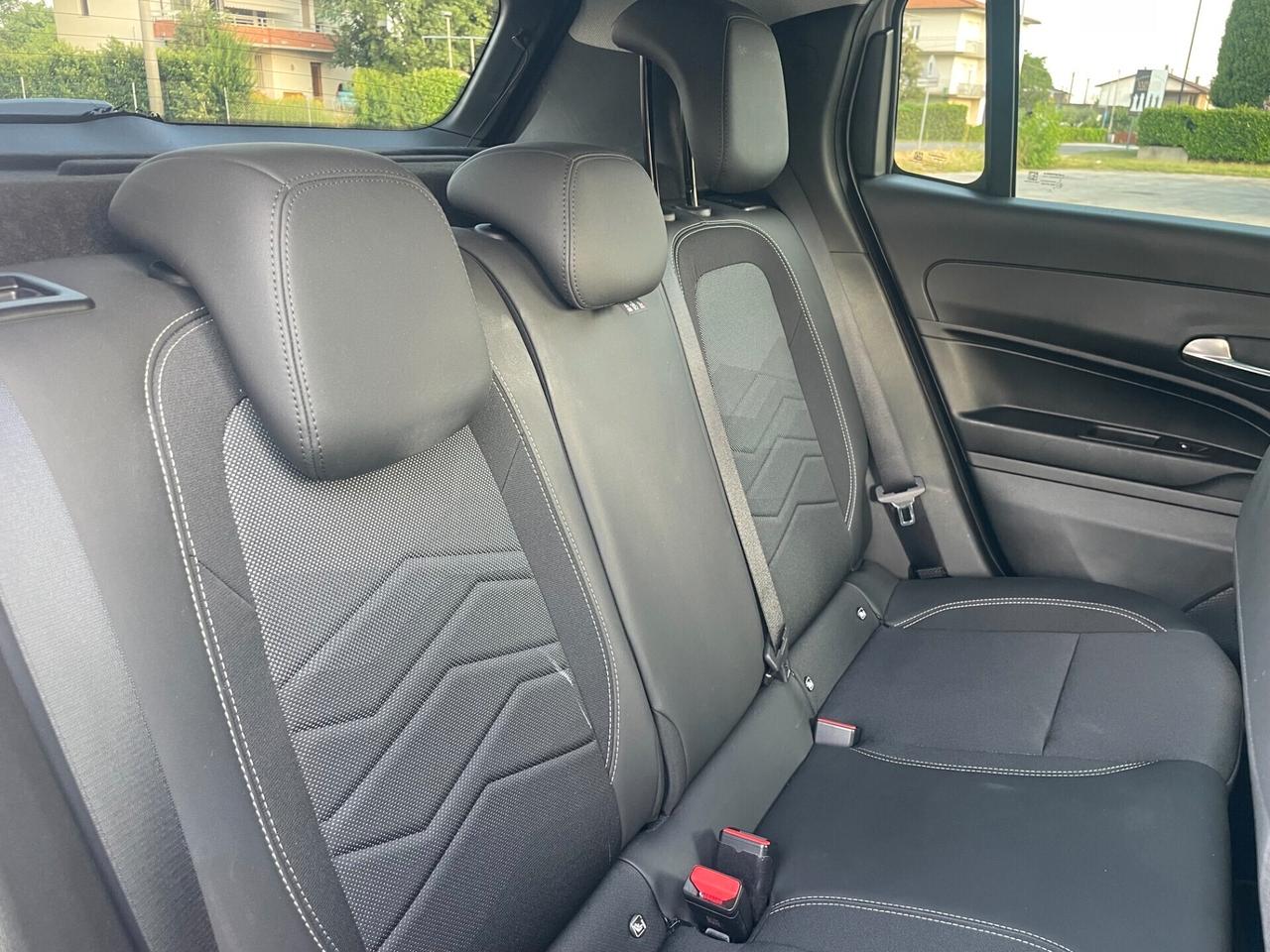 Jeep Avenger 1.2 Turbo 100 CV Summit si neopatenati